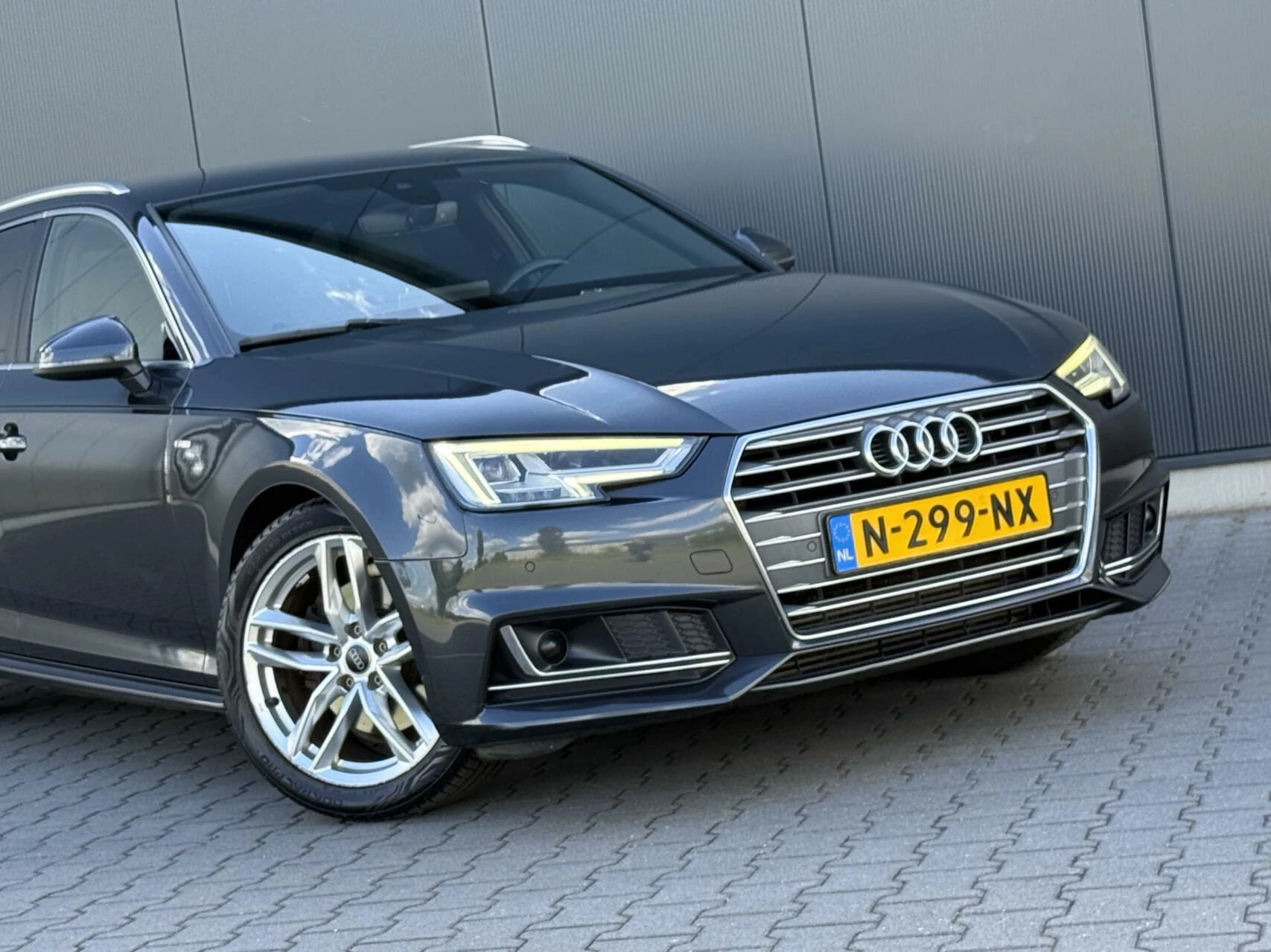 Hoofdafbeelding Audi A4