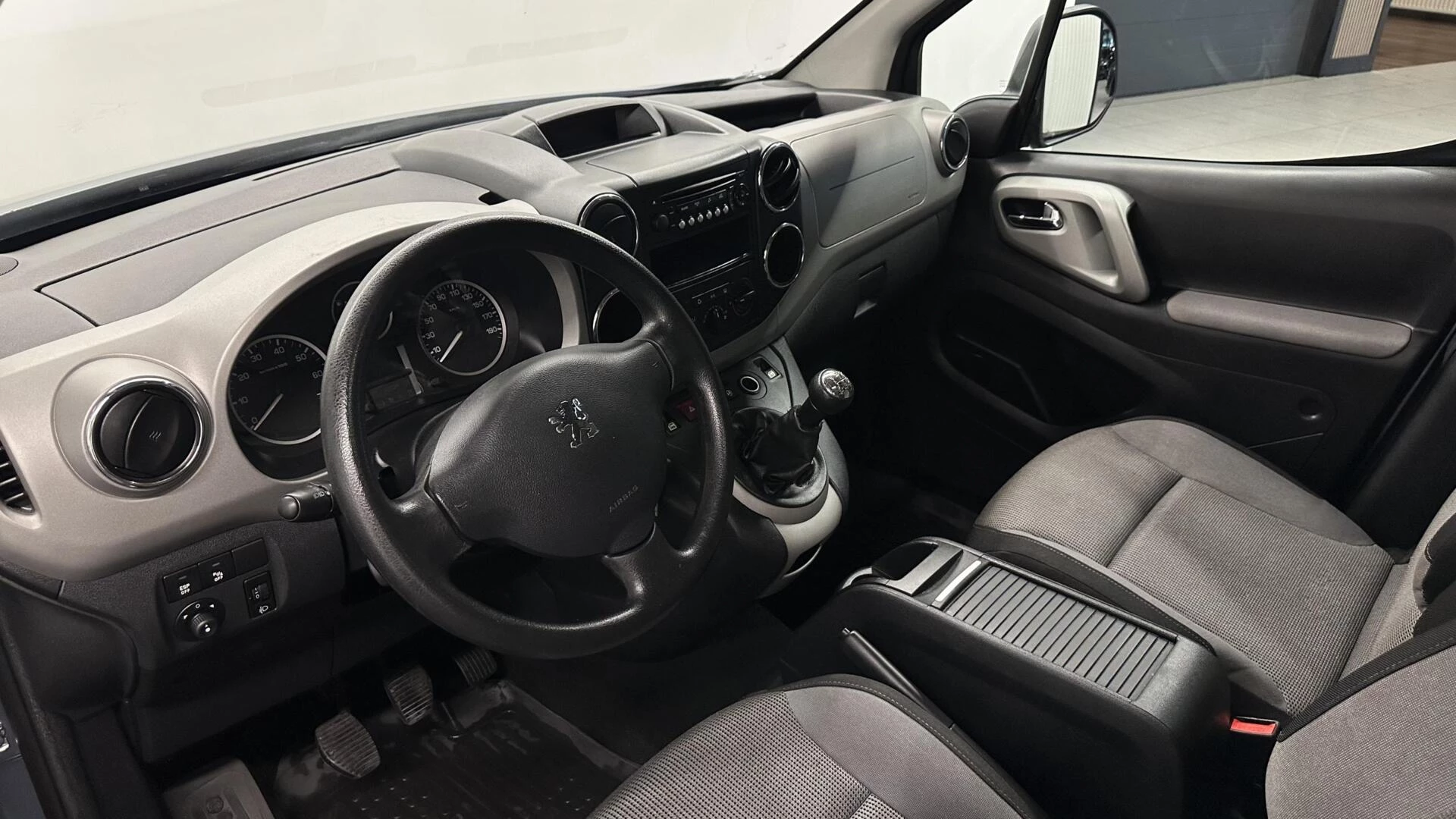 Hoofdafbeelding Peugeot Partner