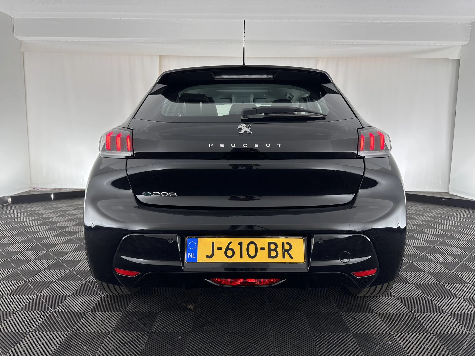 Hoofdafbeelding Peugeot e-208