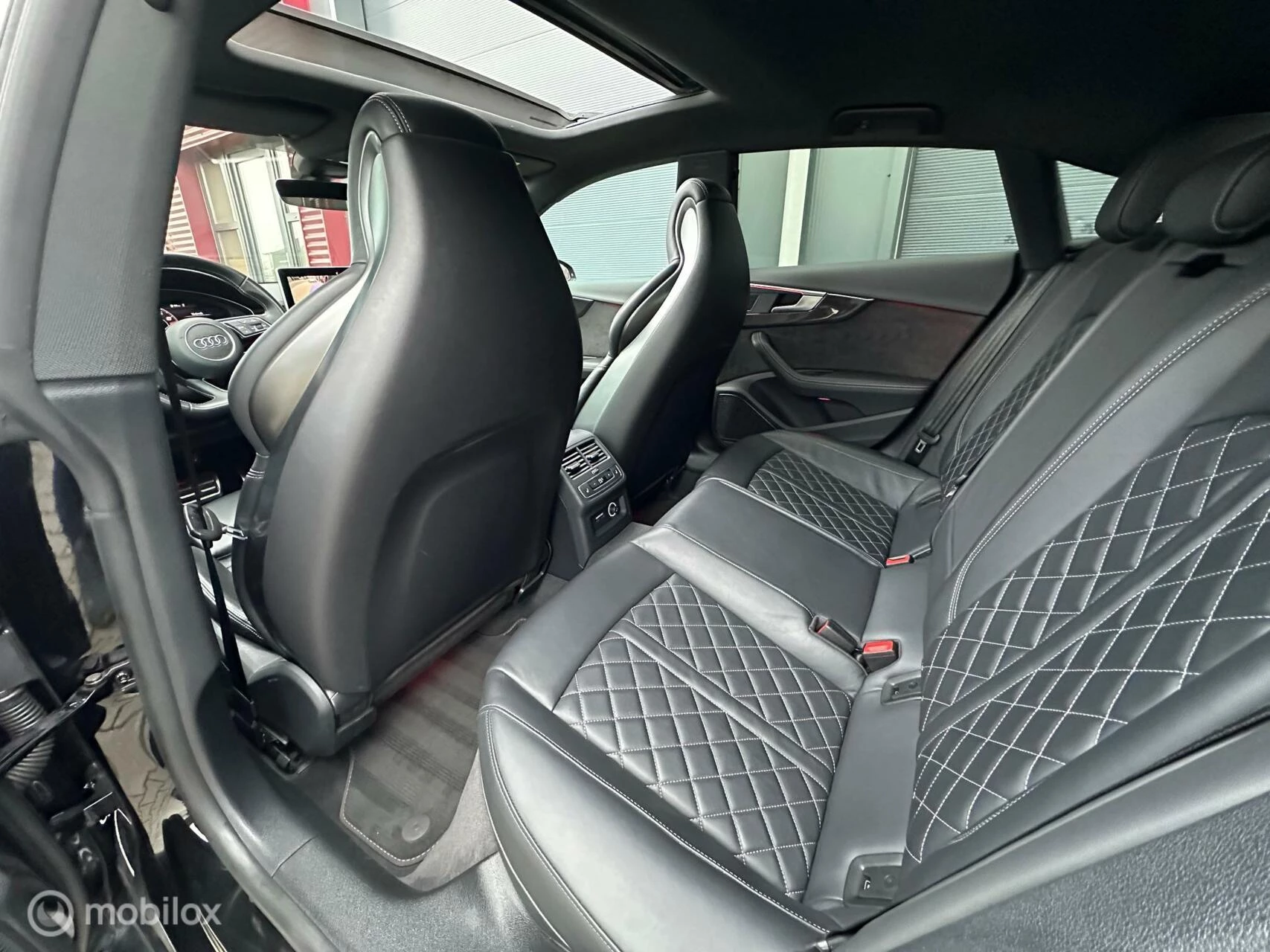 Hoofdafbeelding Audi S5