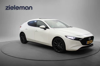 Hoofdafbeelding Mazda 3 Mazda 3 2.0 e-SkyActiv-X M Hybrid 186 Luxury - Carplay, Dakraam, Leer, Camera, Stuur/Stoelverw.