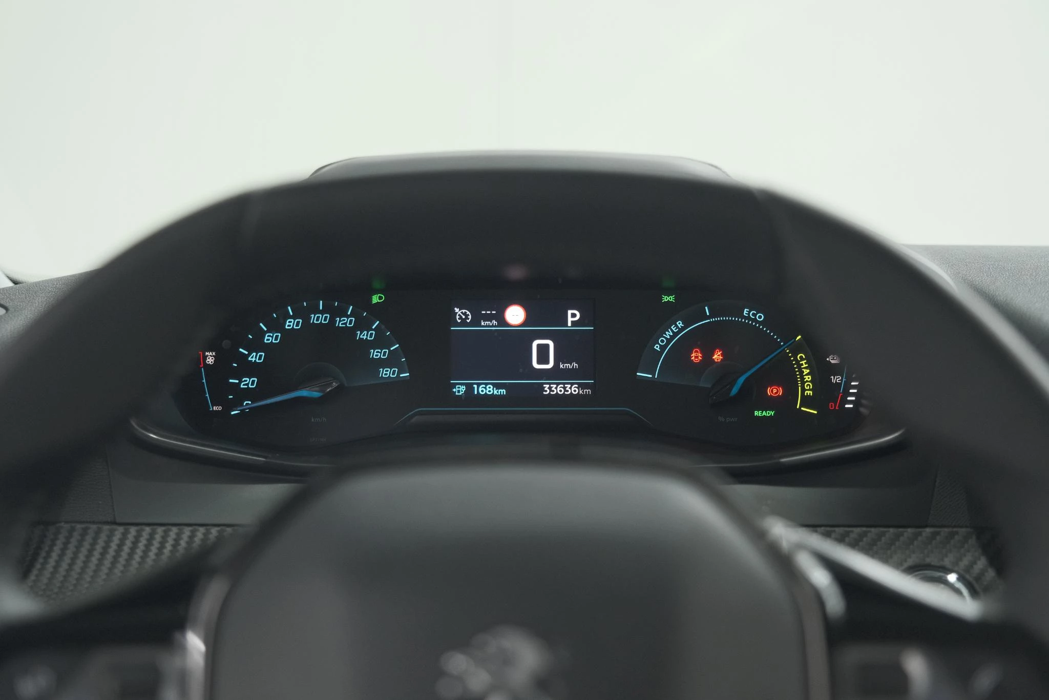 Hoofdafbeelding Peugeot e-2008