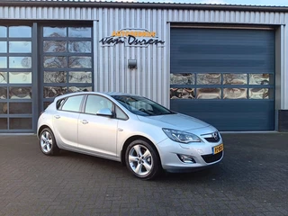 Opel Astra 1.4 T 16v 140pk Sport Clima/Cruise Navi 17' CV Trekhaak PDC v+a Radio-cd
