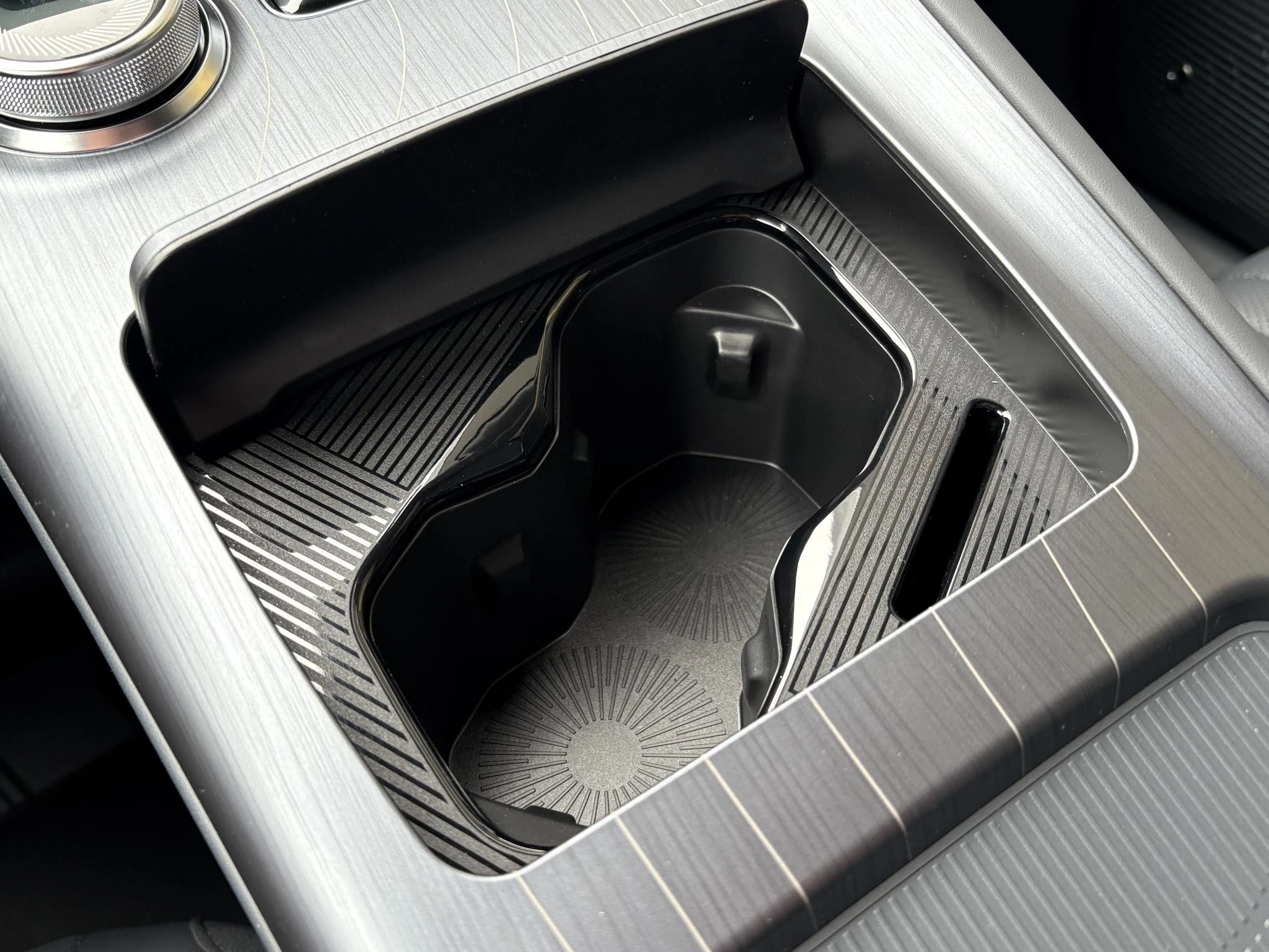 Hoofdafbeelding Geely E5