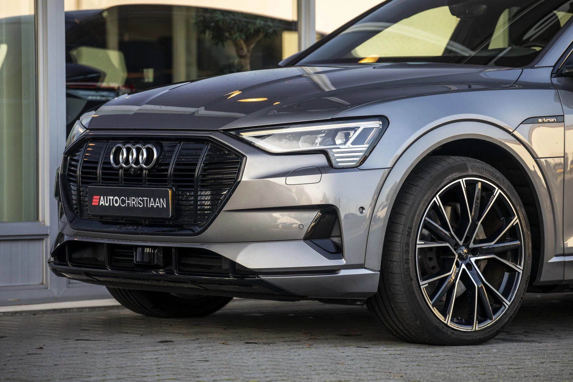 Hoofdafbeelding Audi e-tron