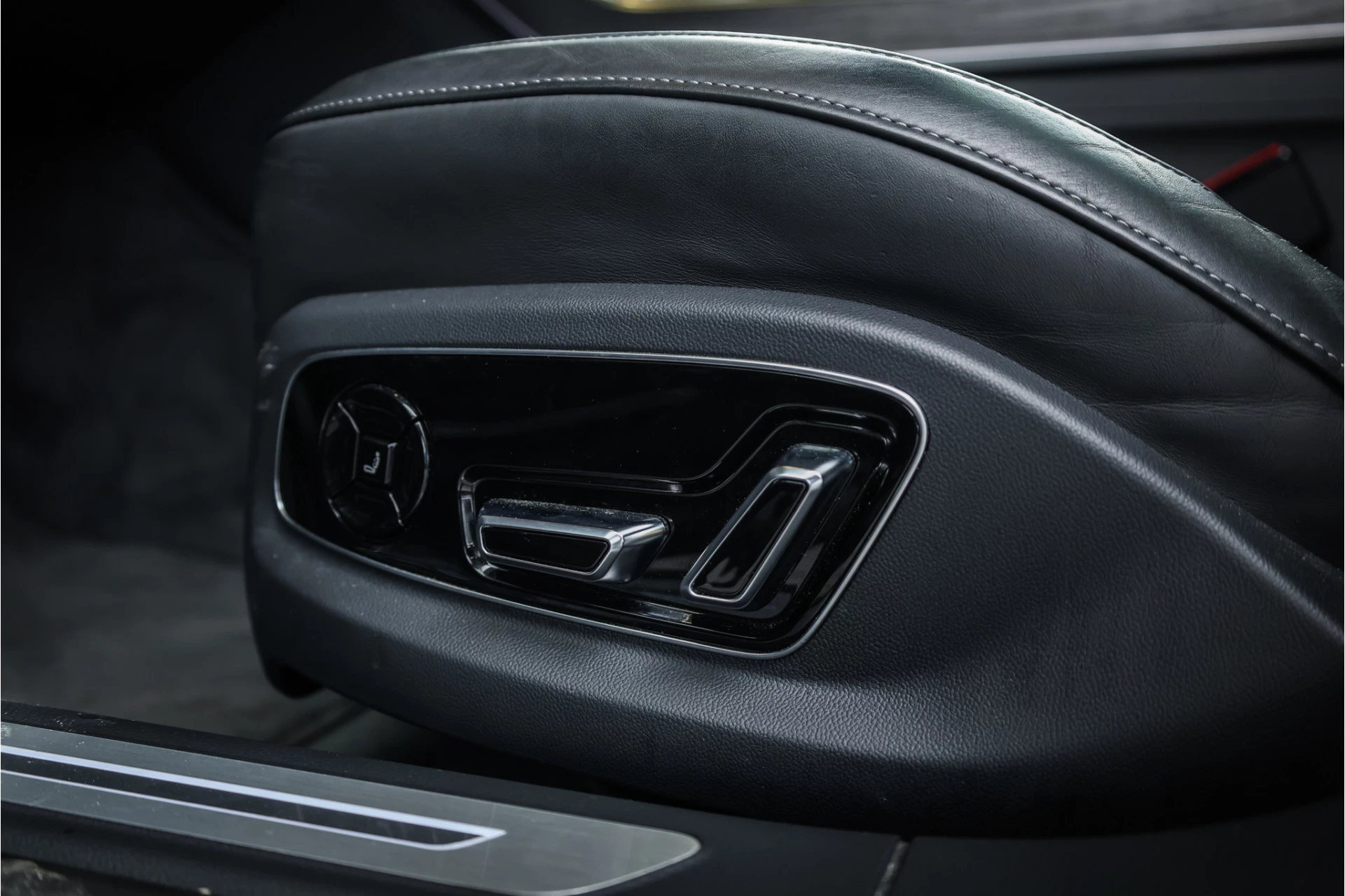 Hoofdafbeelding Audi A8