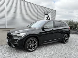 BMW X1 sDrive18i Exe Aut Nav|Cruis|PDC|LED Zwart