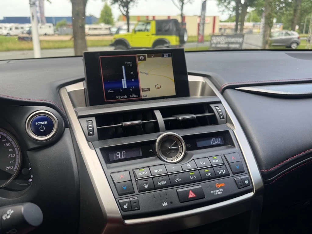 Hoofdafbeelding Lexus NX