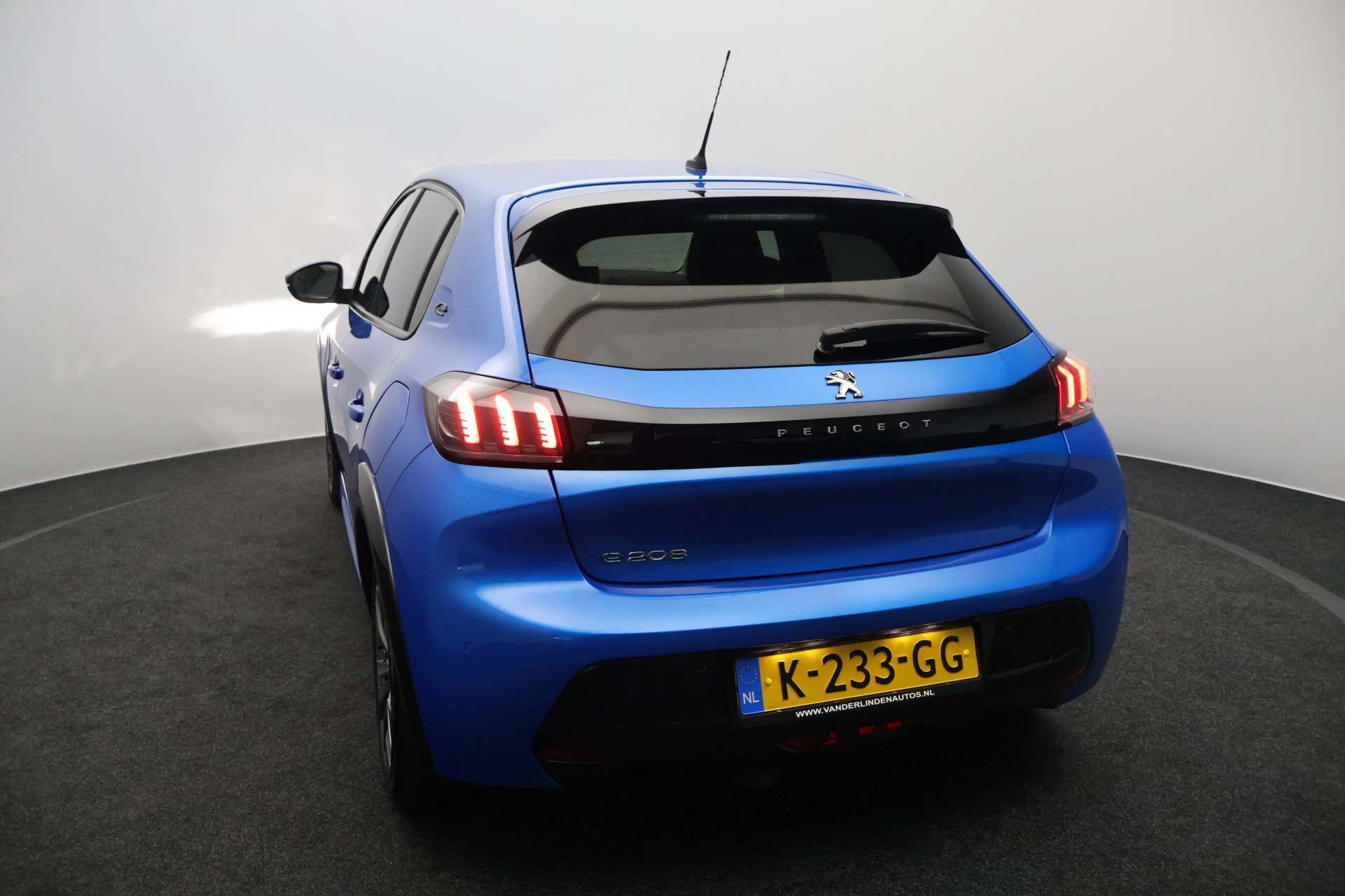 Hoofdafbeelding Peugeot e-208