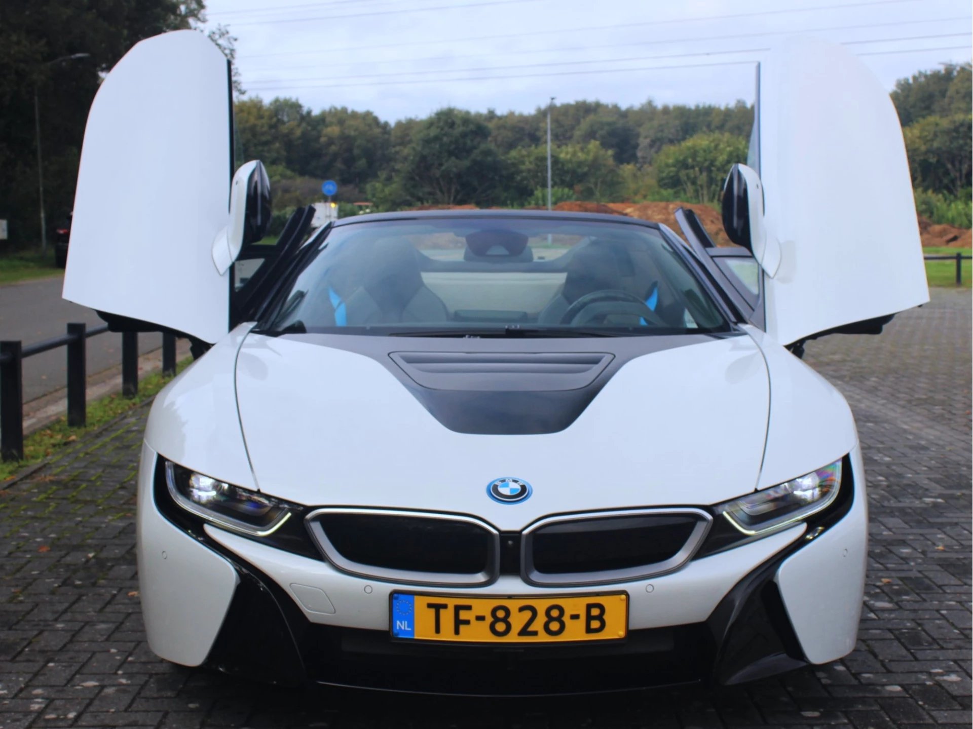 Hoofdafbeelding BMW i8