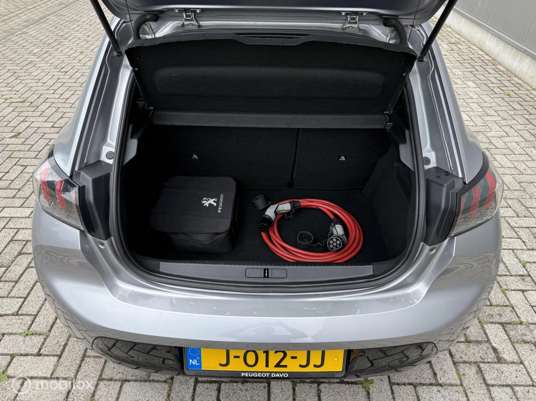 Hoofdafbeelding Peugeot e-208