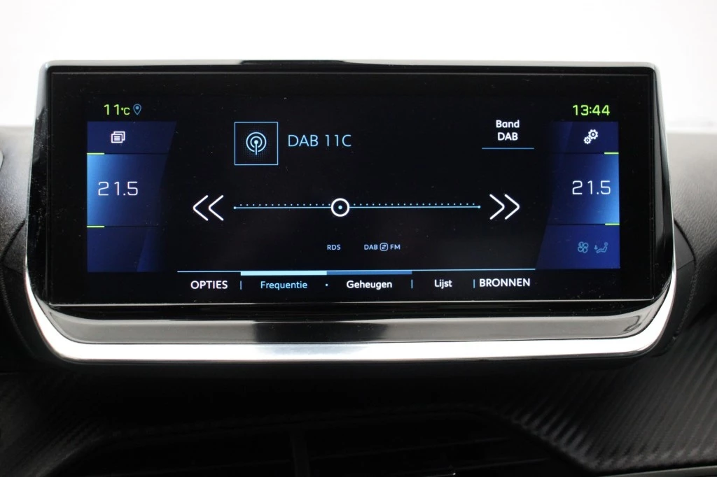 Hoofdafbeelding Peugeot e-2008