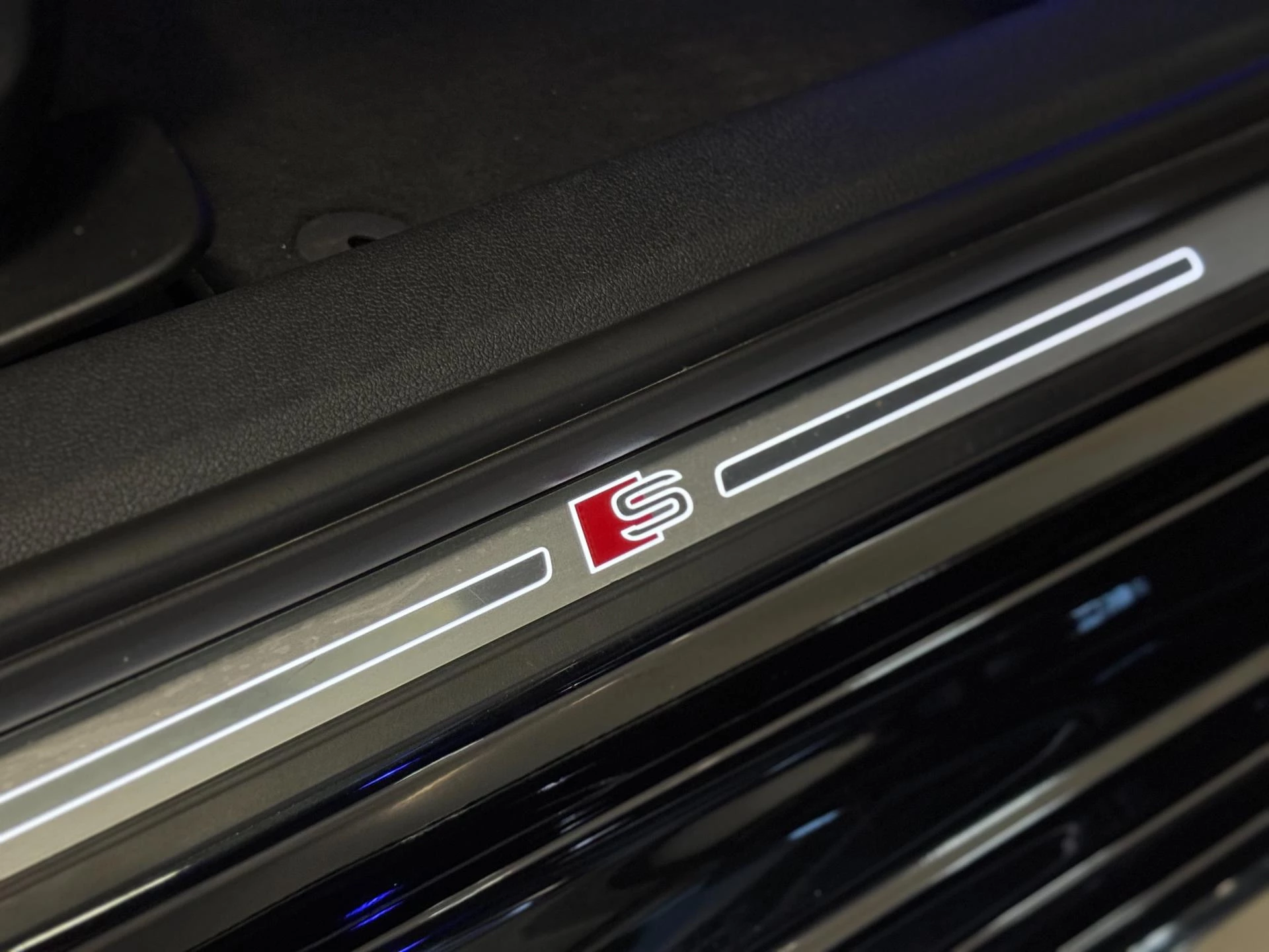 Hoofdafbeelding Audi S4