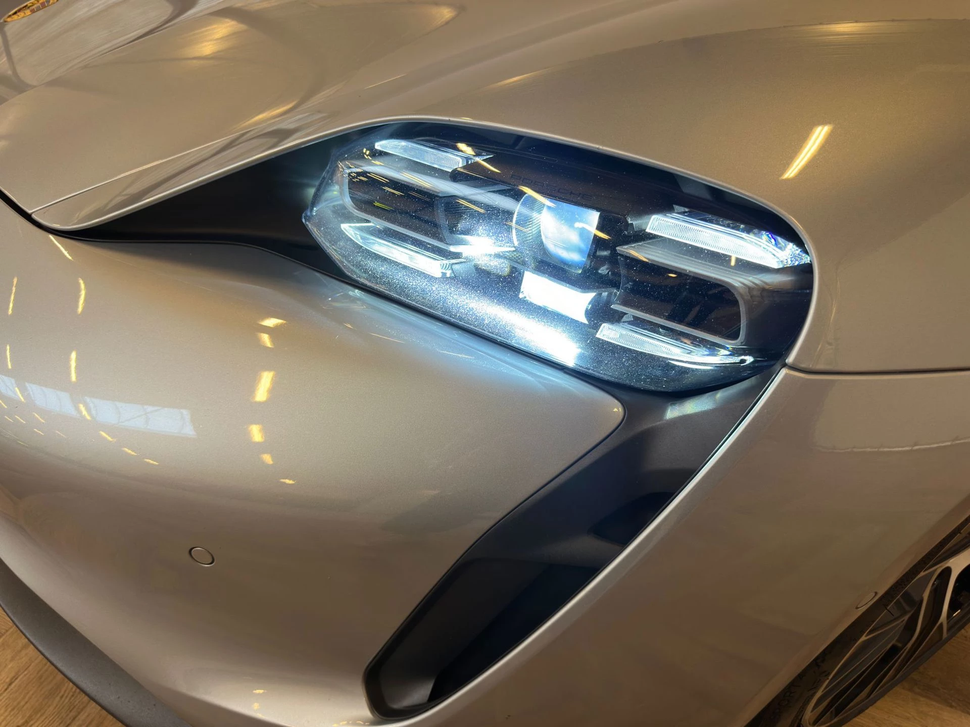 Hoofdafbeelding Porsche Taycan