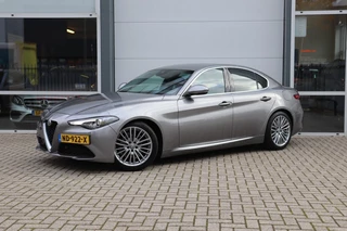 Alfa Romeo Giulia 2.0T SUPER/ORIG.NL/BI-XENON AD./HARMAN KARDON/LEER/18