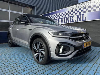 Hoofdafbeelding Volkswagen T-Roc Volkswagen T-Roc 1.5 TSI R-LINE ADAP CRUISE STOELVERW. TREKH. APPLE