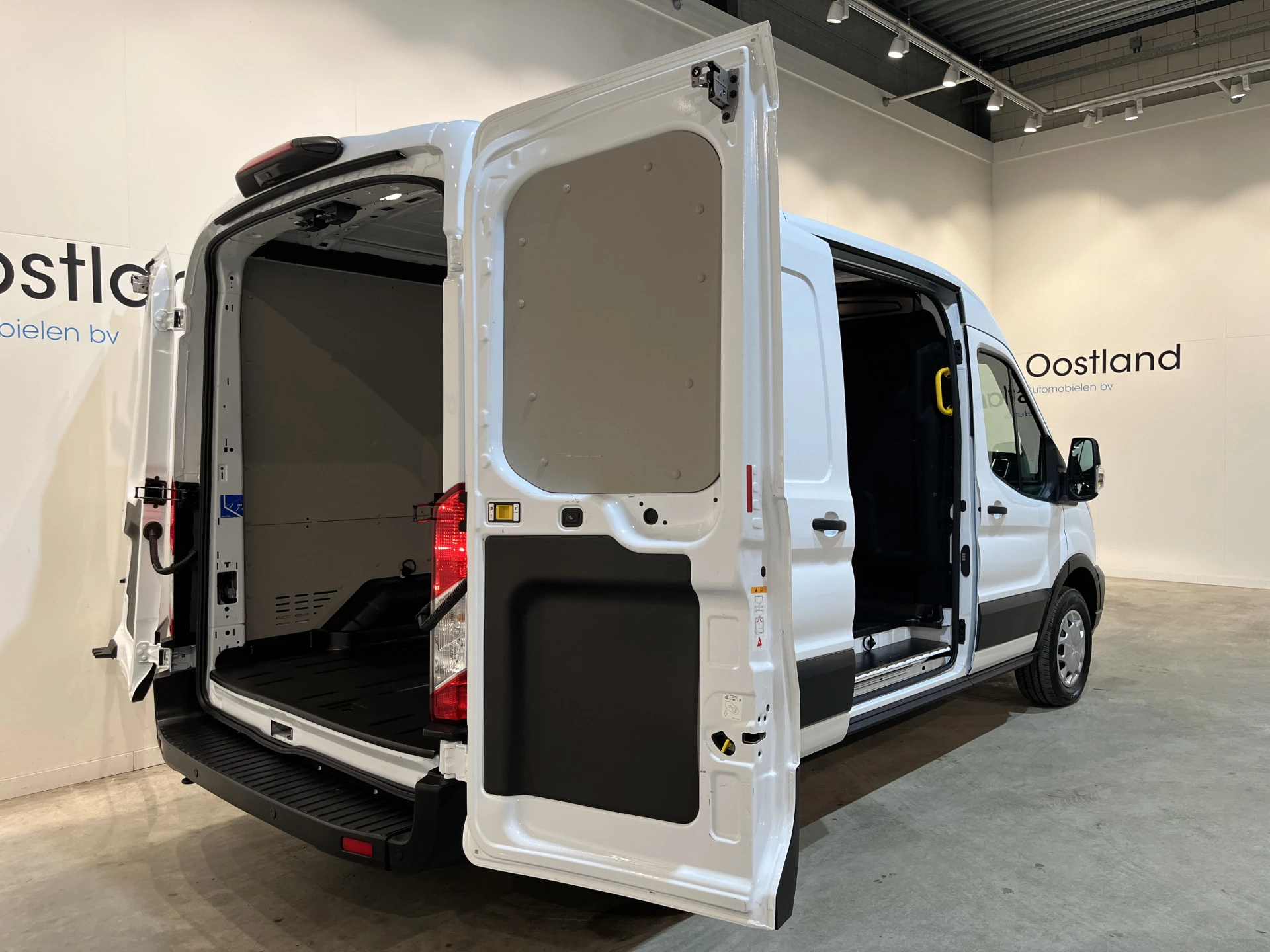 Hoofdafbeelding Ford E-Transit