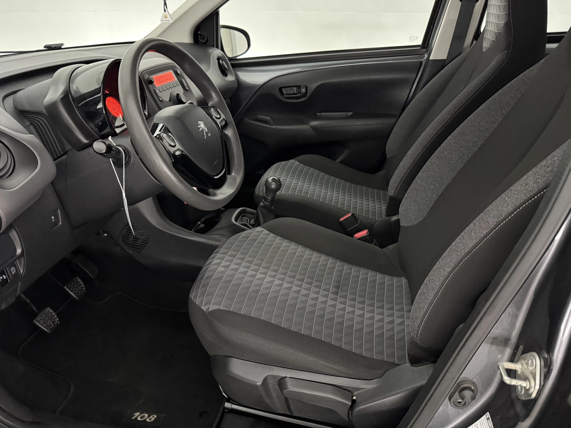 Hoofdafbeelding Peugeot 108