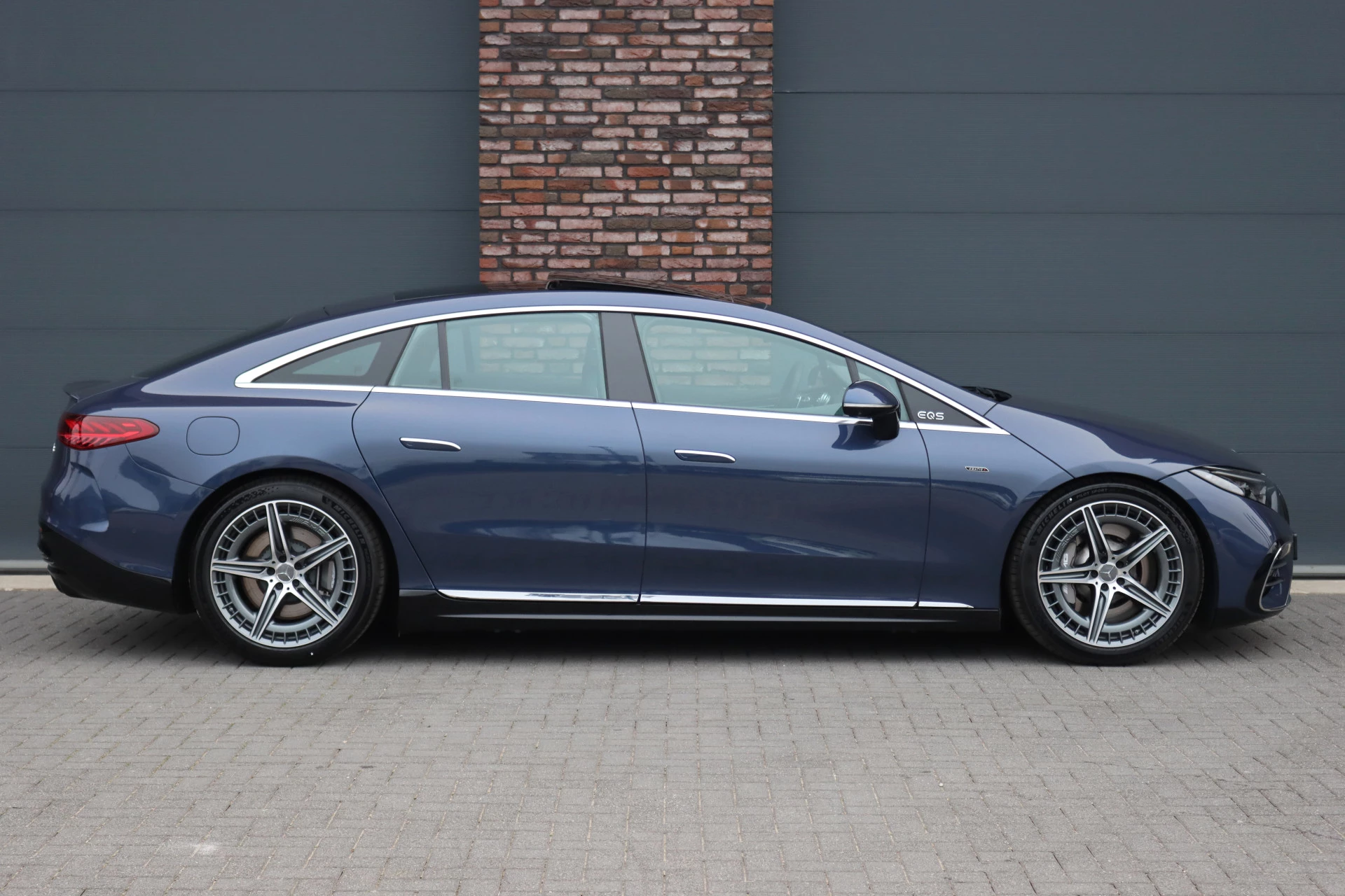 Hoofdafbeelding Mercedes-Benz EQS