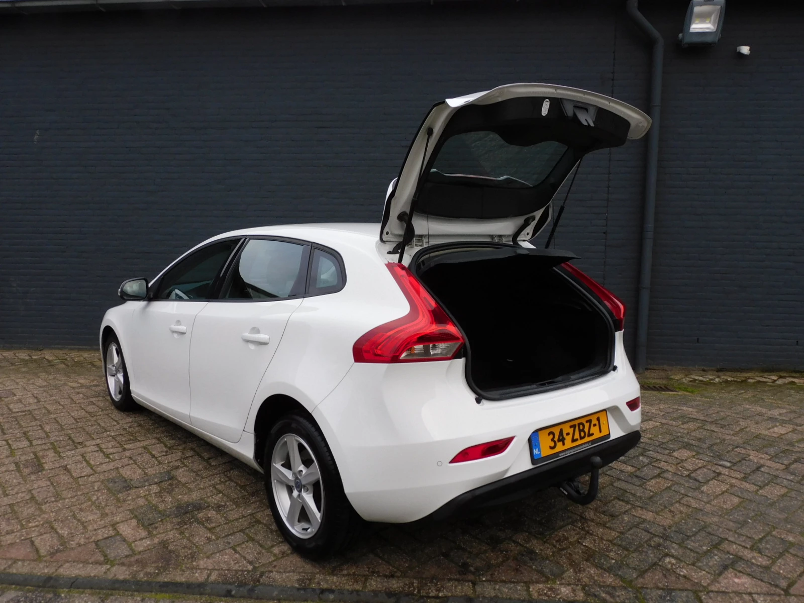 Hoofdafbeelding Volvo V40