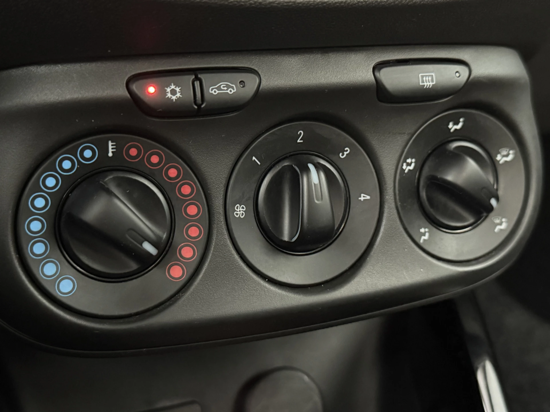 Hoofdafbeelding Opel ADAM