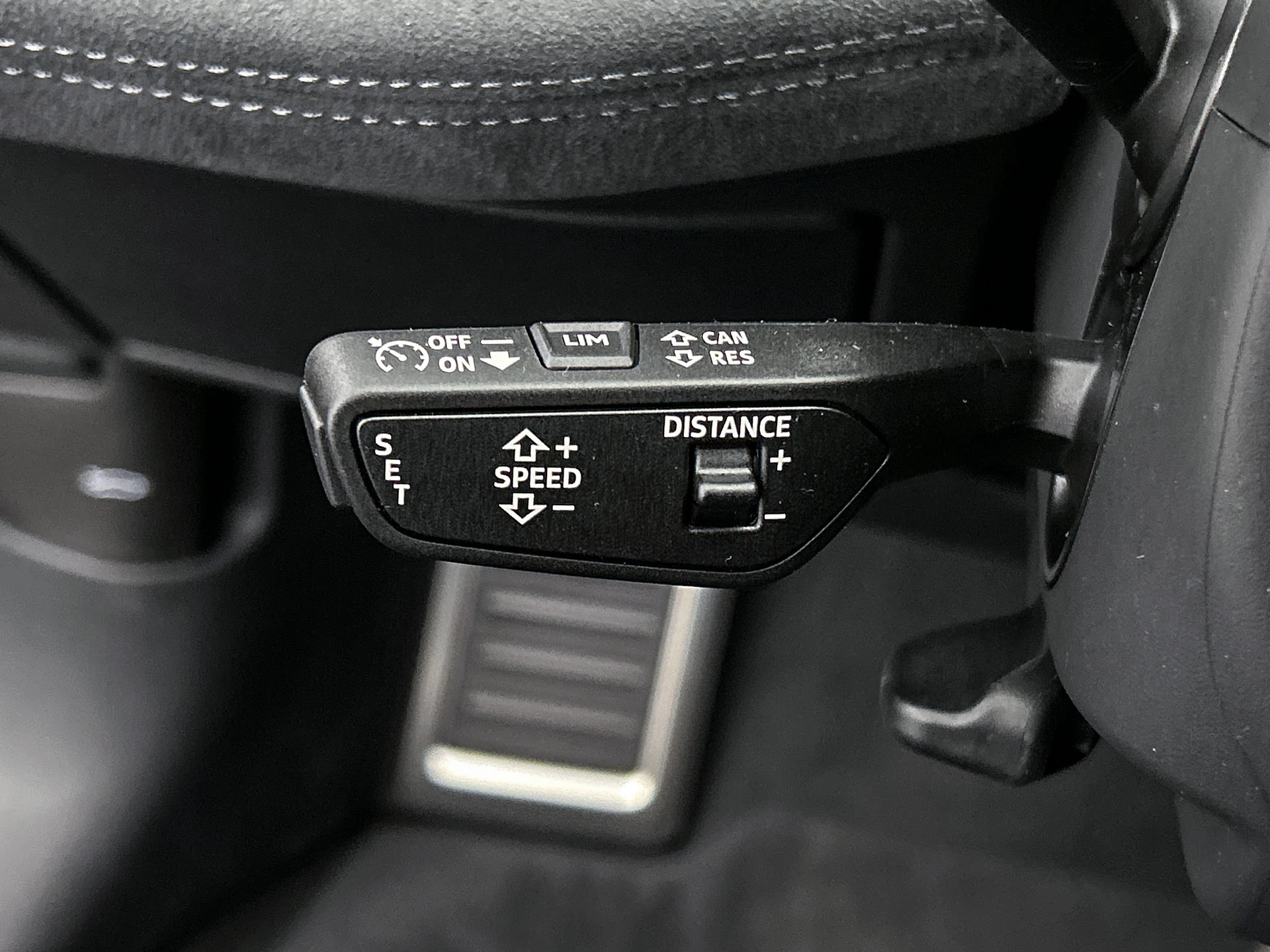 Hoofdafbeelding Audi A6 Avant e-tron