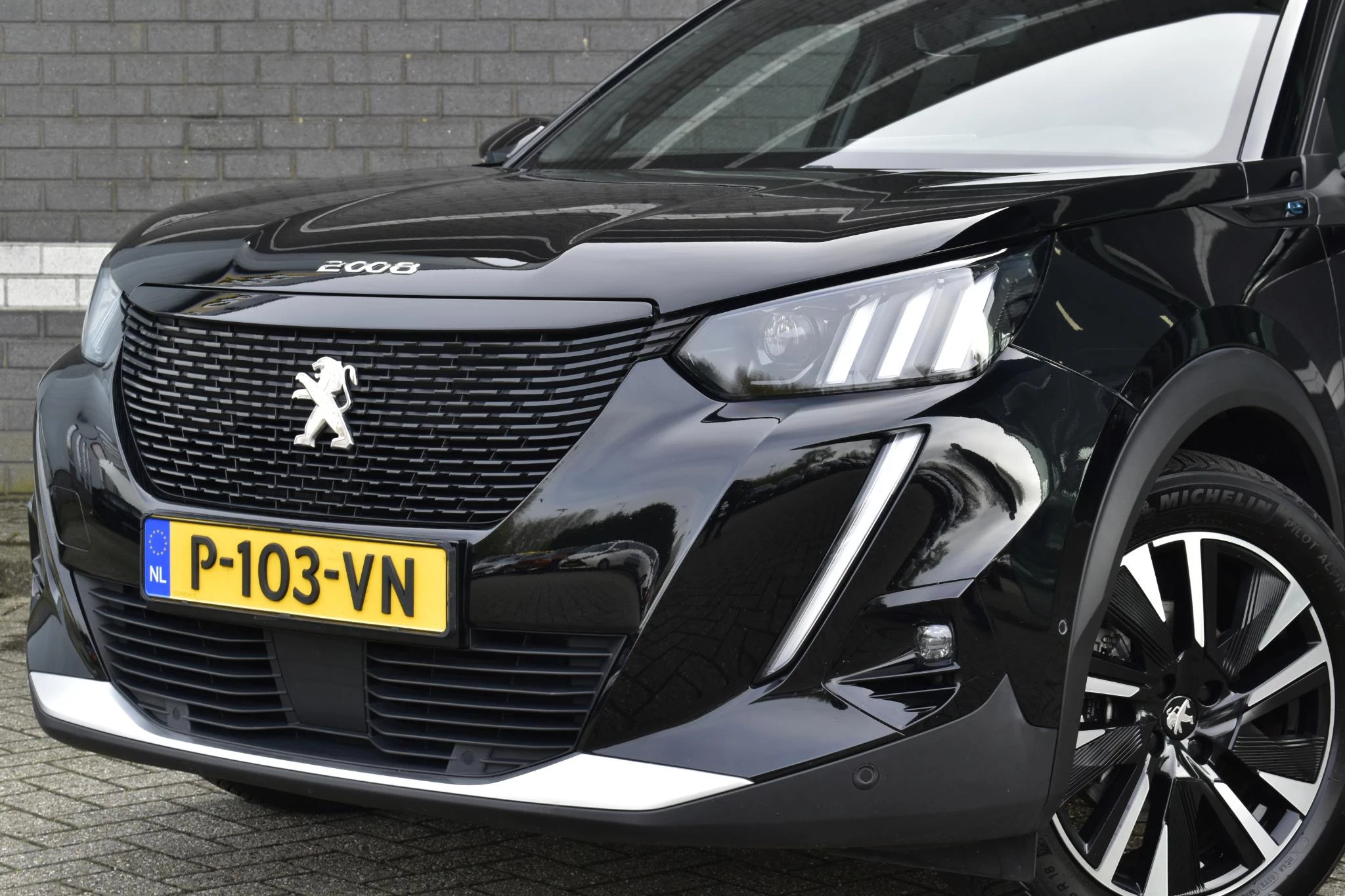 Hoofdafbeelding Peugeot e-2008