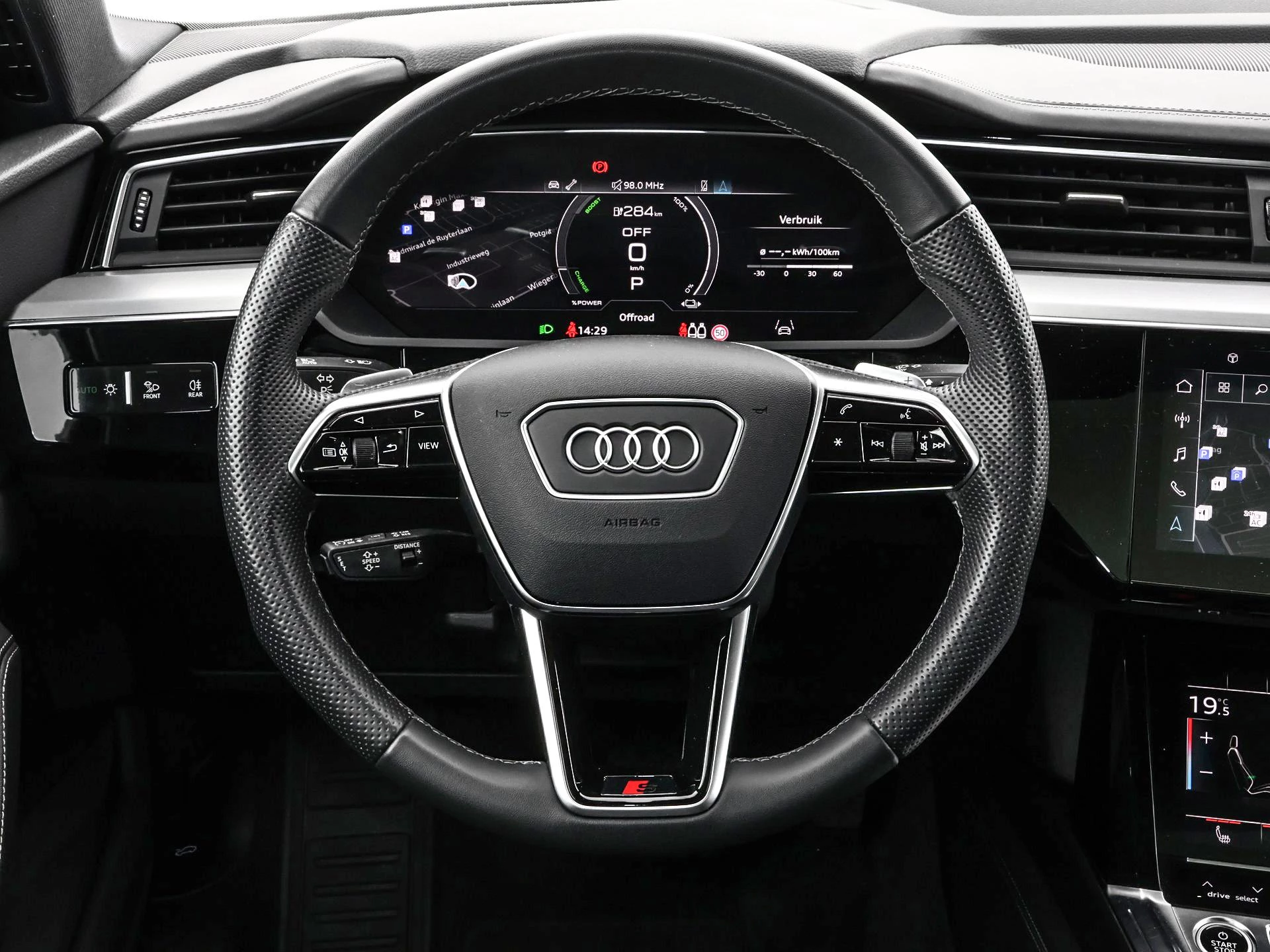 Hoofdafbeelding Audi e-tron