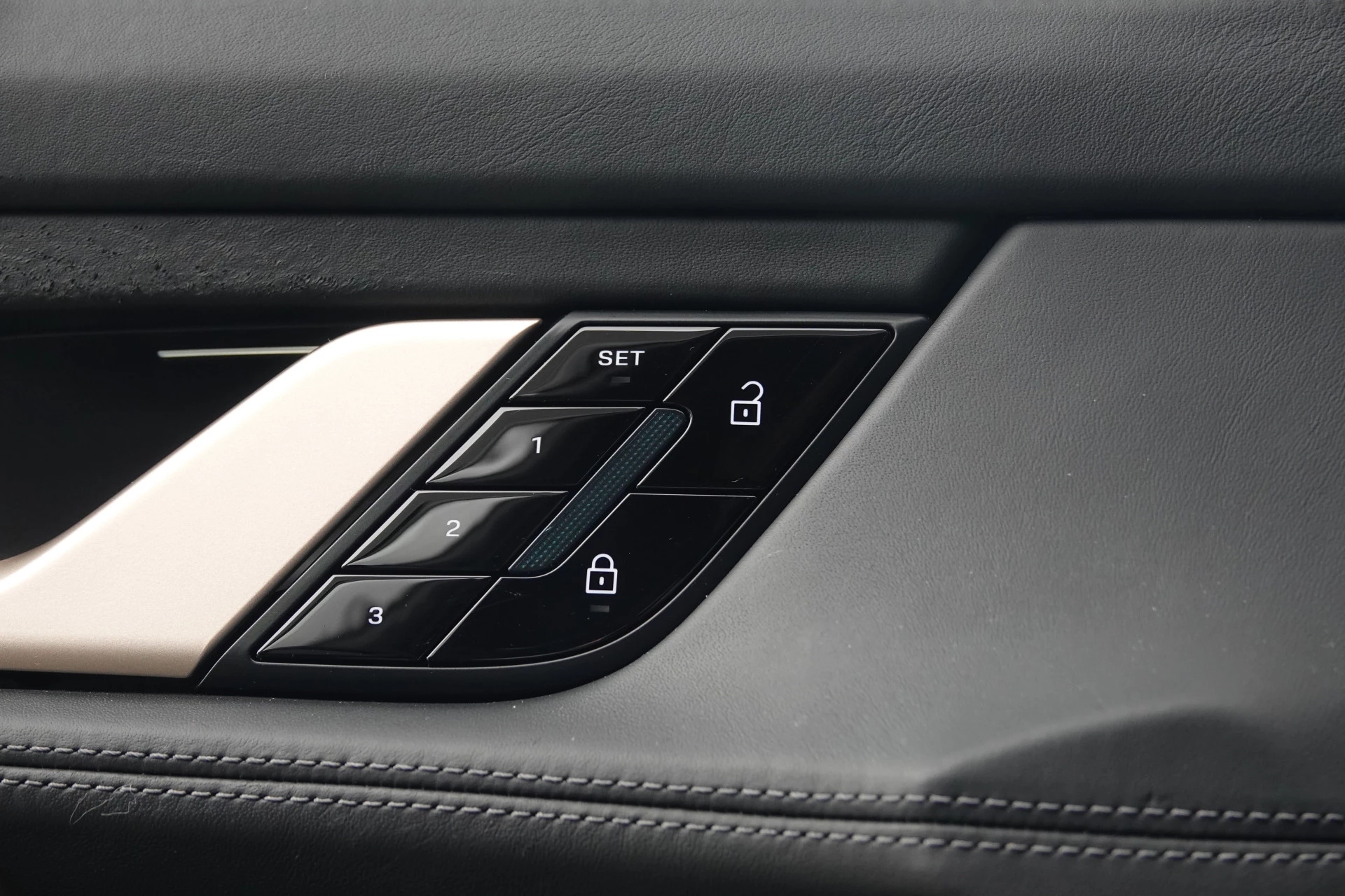 Hoofdafbeelding Porsche Taycan