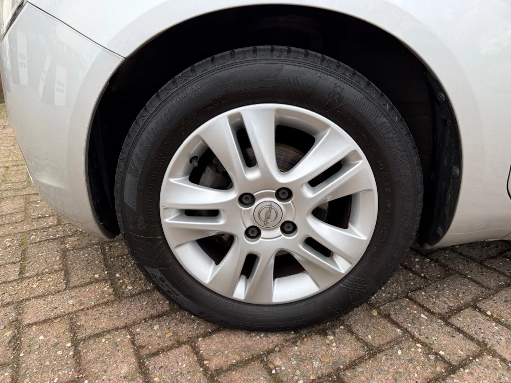 Hoofdafbeelding Opel Agila