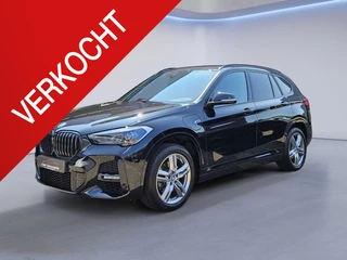 BMW X1 xDrive25e M Sport /Apple Carplay/Sportstoelen/Parkeersens. V+A+Cam/Stoelverw./Elektr. Klep/DAB+/Sperdiff/Trekhaak/(MET GARANTIE*)