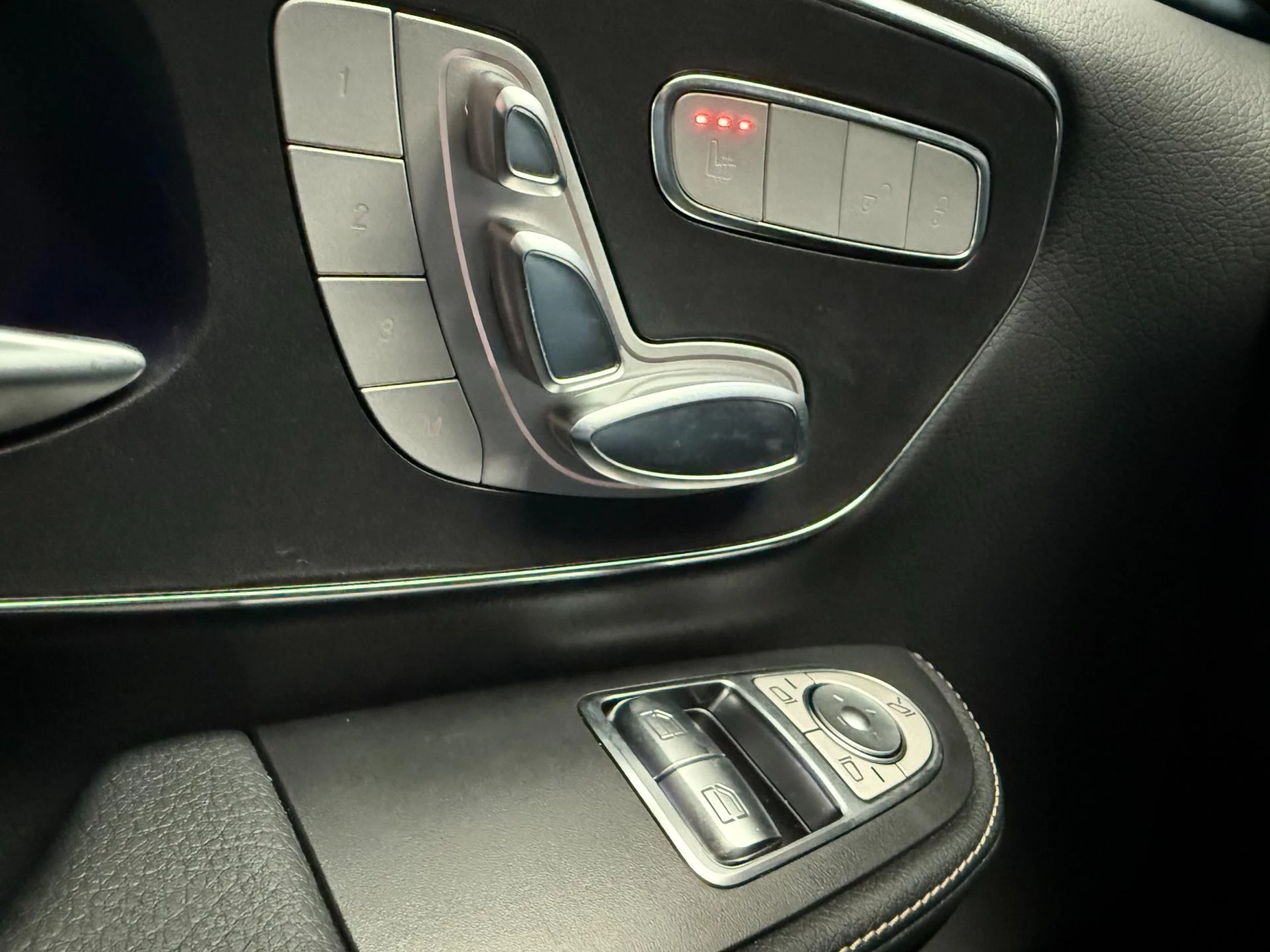 Hoofdafbeelding Mercedes-Benz EQV