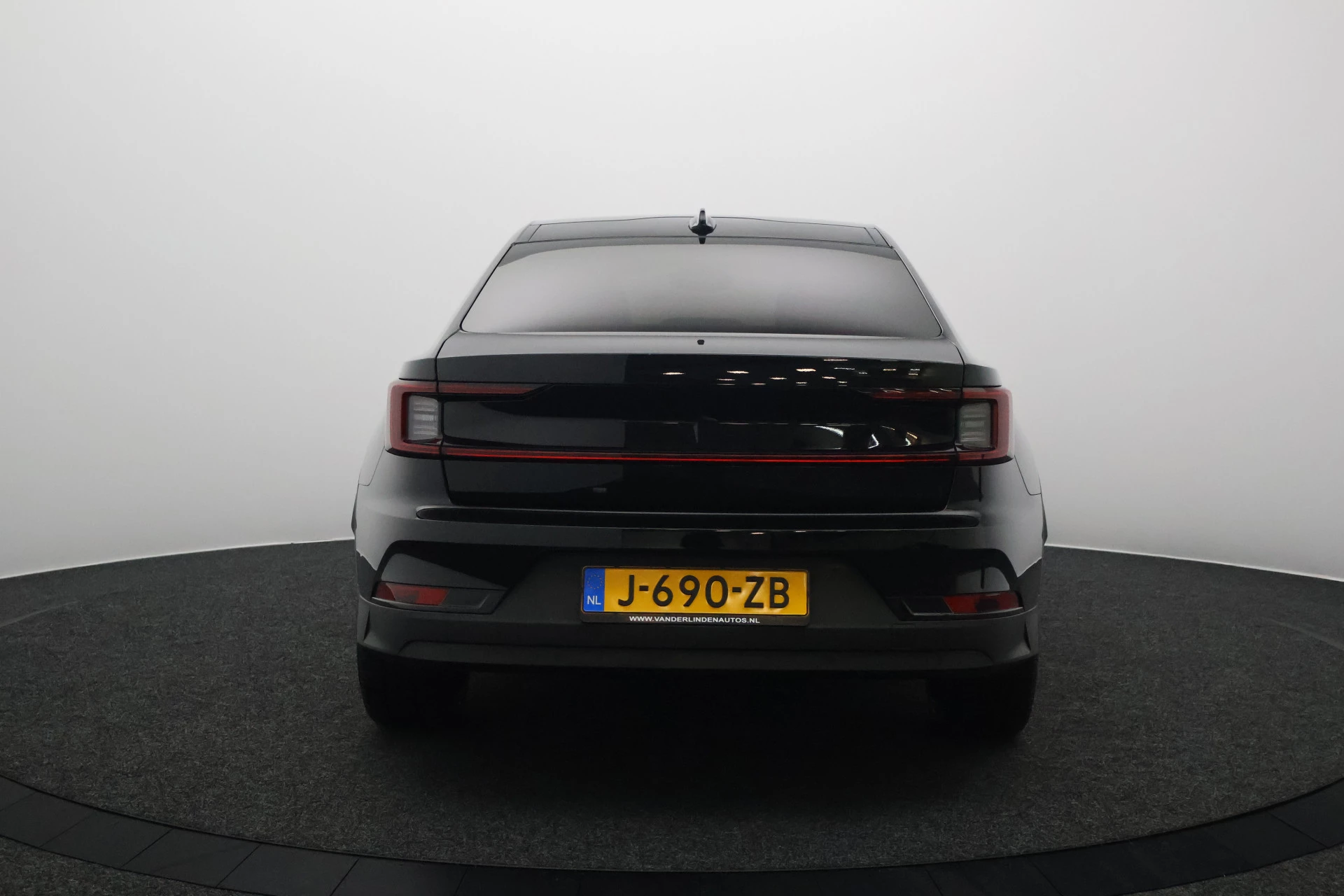 Hoofdafbeelding Polestar 2
