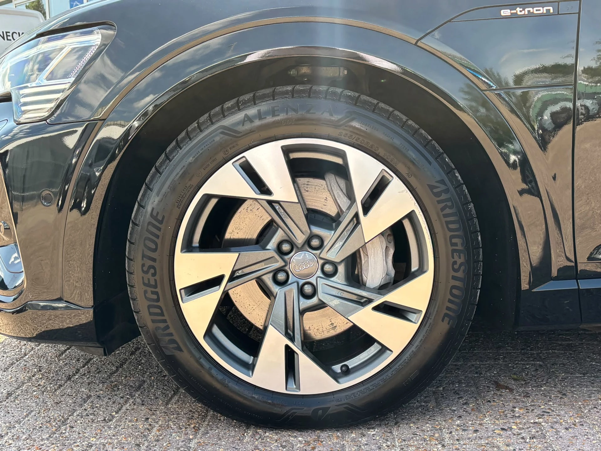 Hoofdafbeelding Audi e-tron