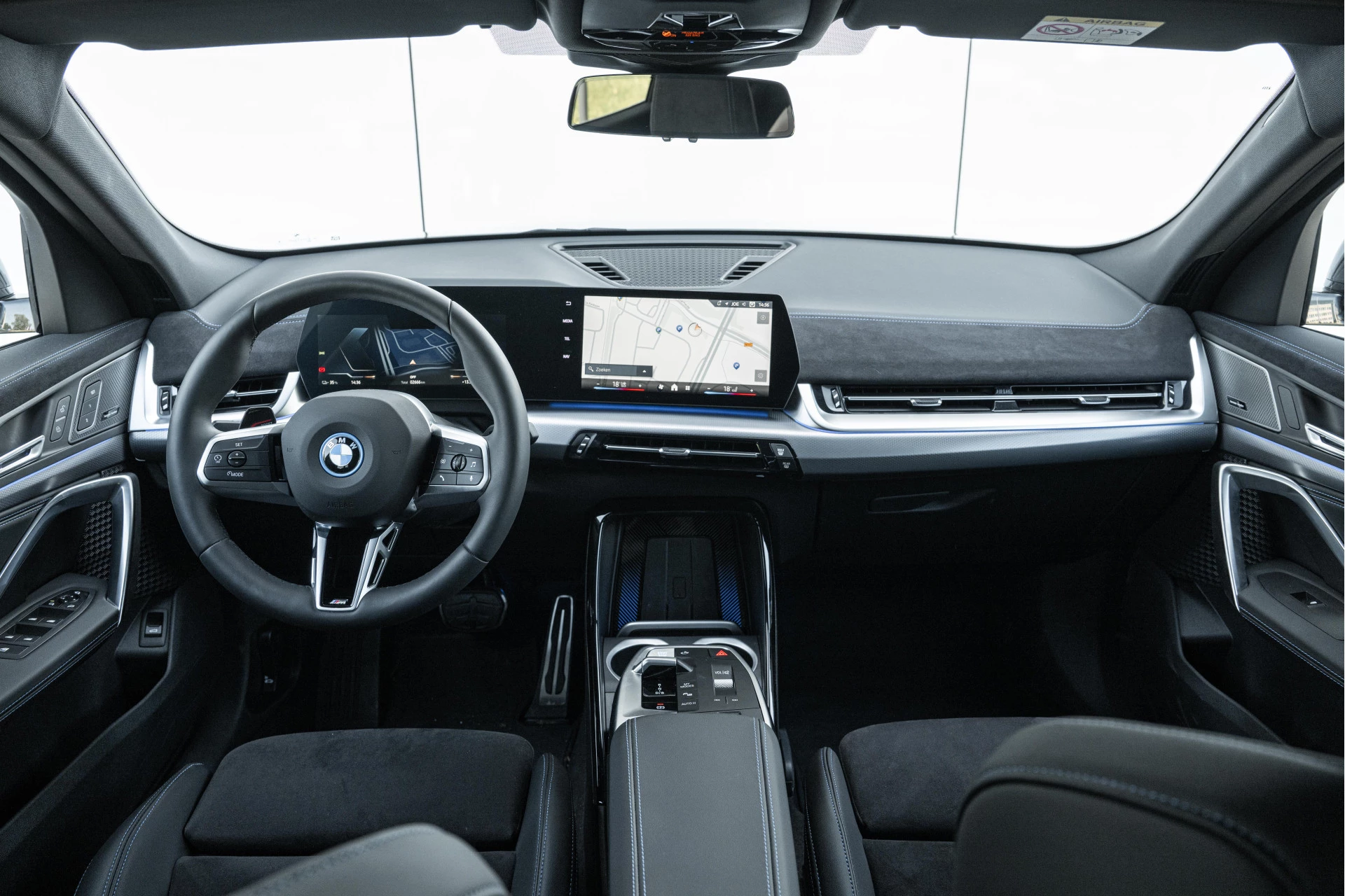 Hoofdafbeelding BMW iX2