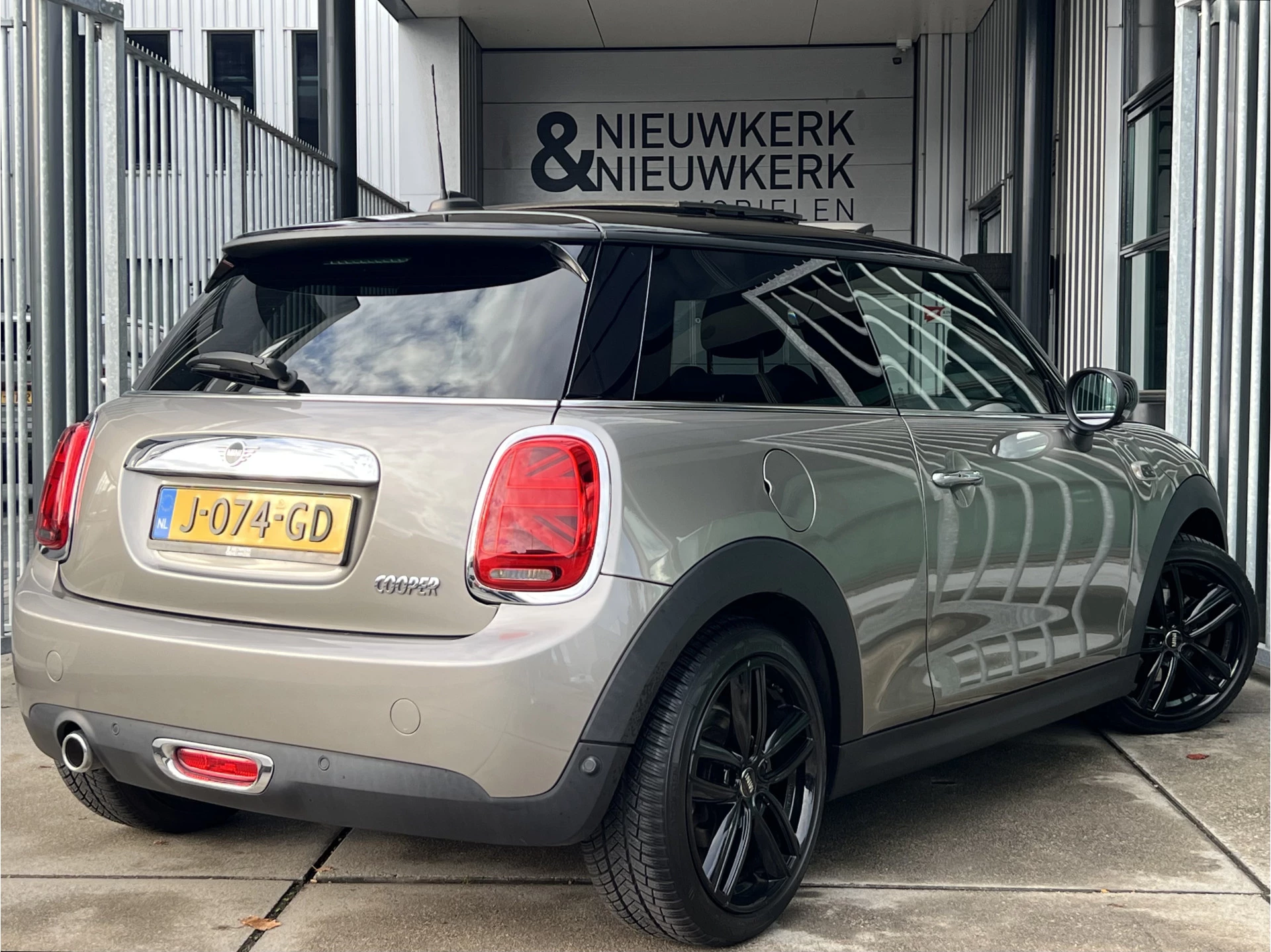 Hoofdafbeelding MINI Cooper