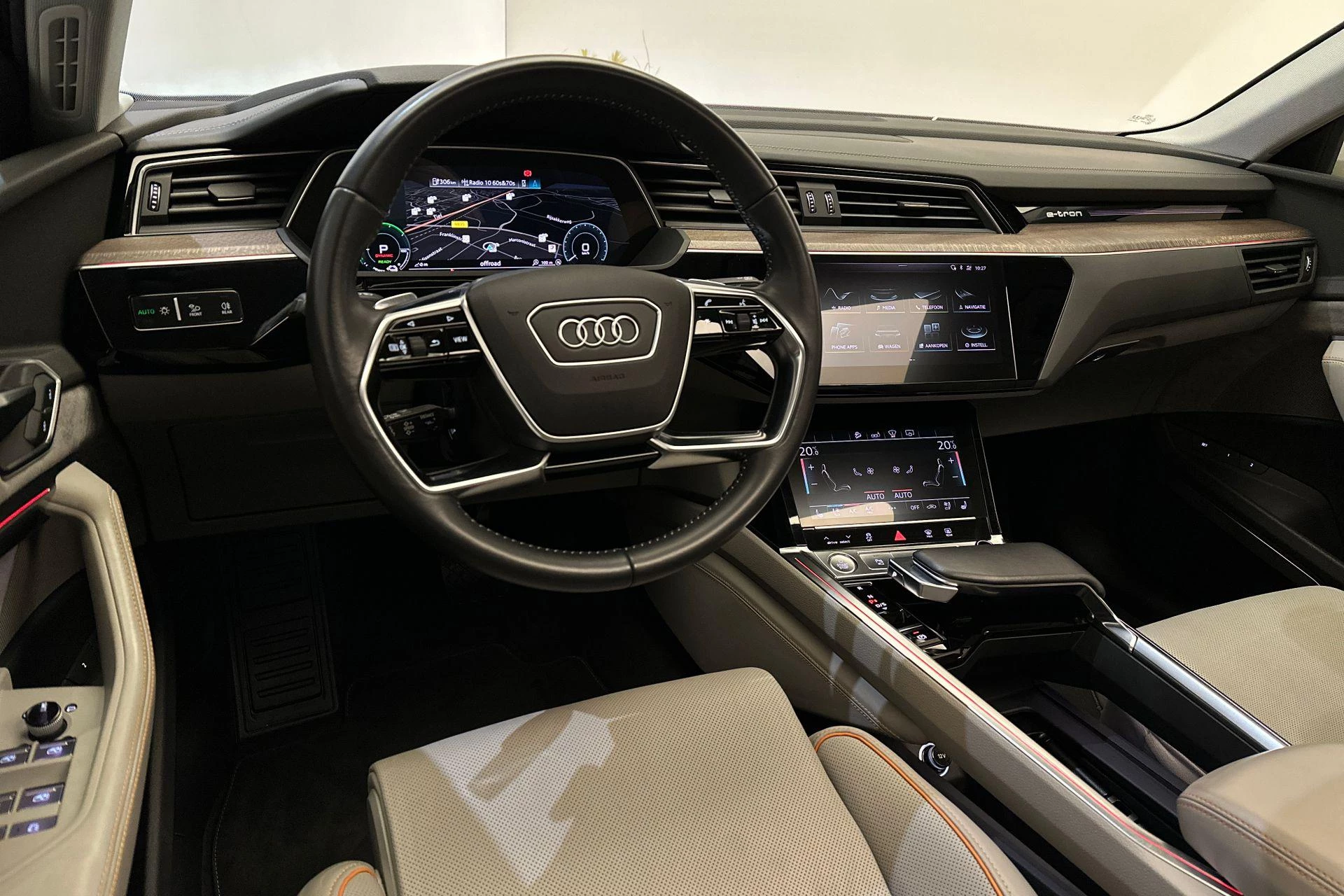 Hoofdafbeelding Audi e-tron