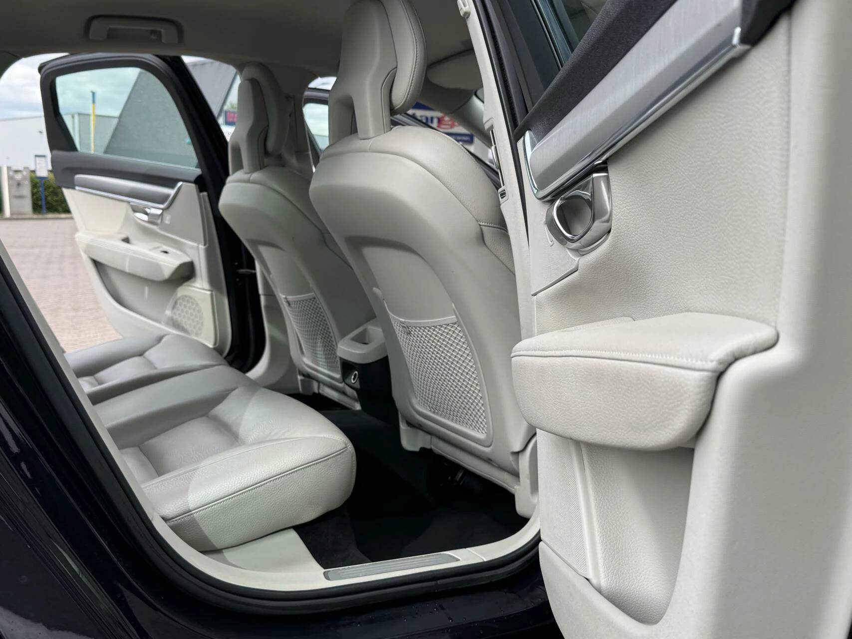 Hoofdafbeelding Volvo S90