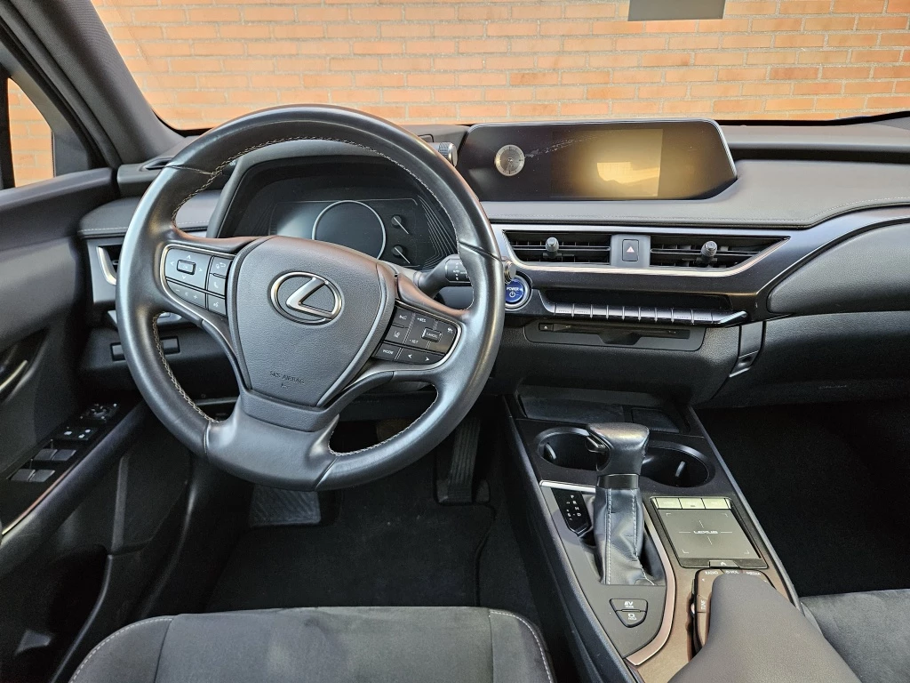 Hoofdafbeelding Lexus UX