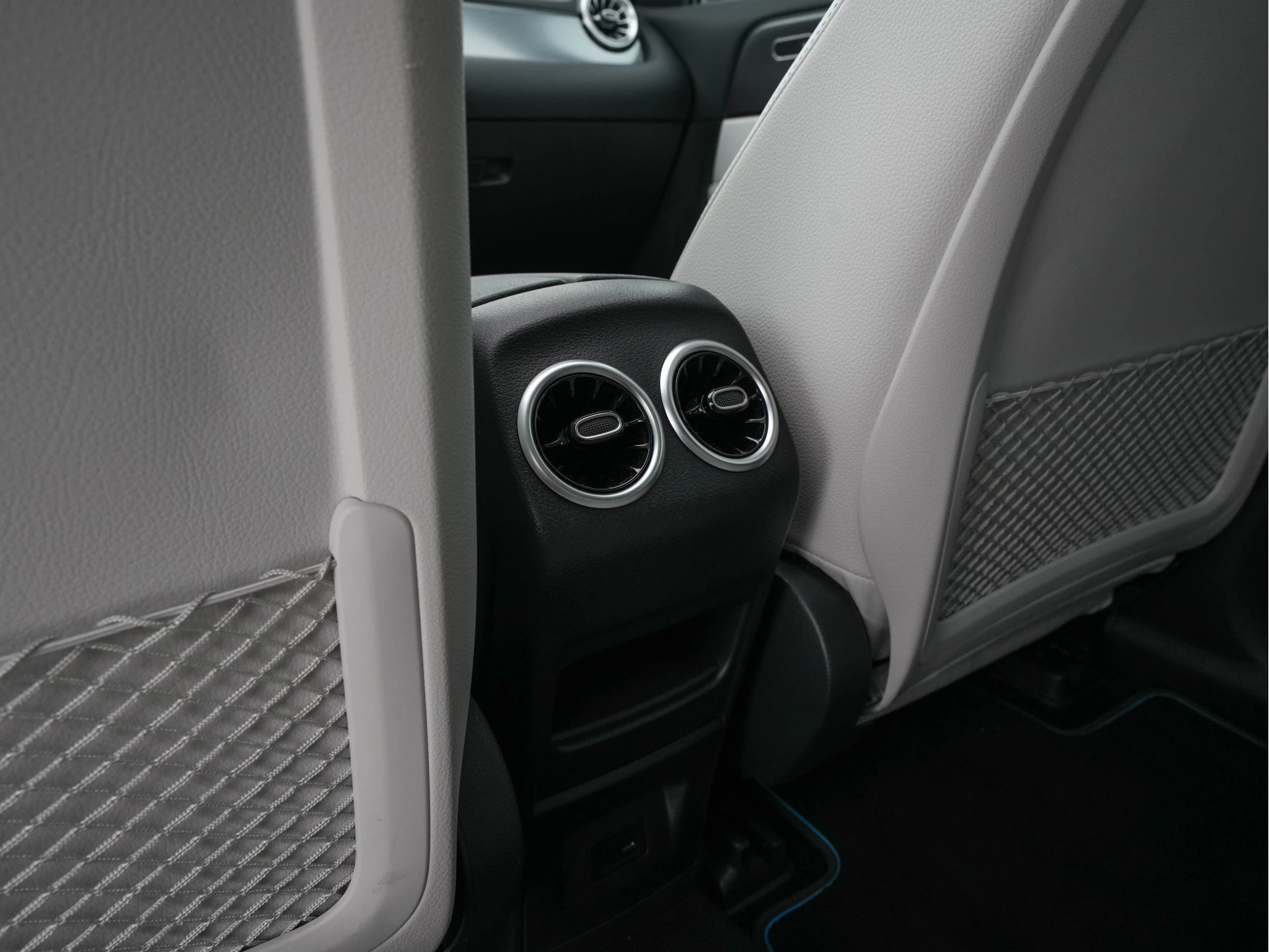 Hoofdafbeelding Mercedes-Benz EQA