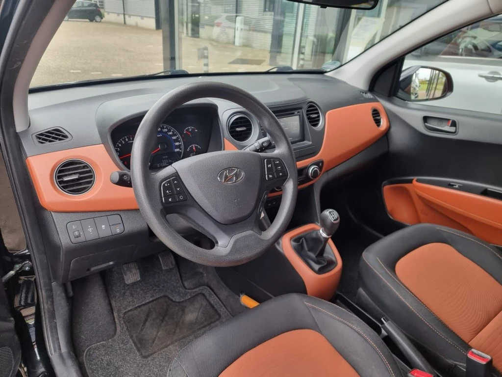 Hoofdafbeelding Hyundai i10