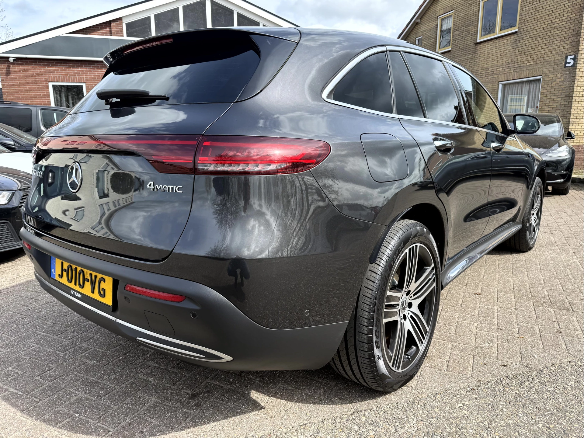 Hoofdafbeelding Mercedes-Benz EQC