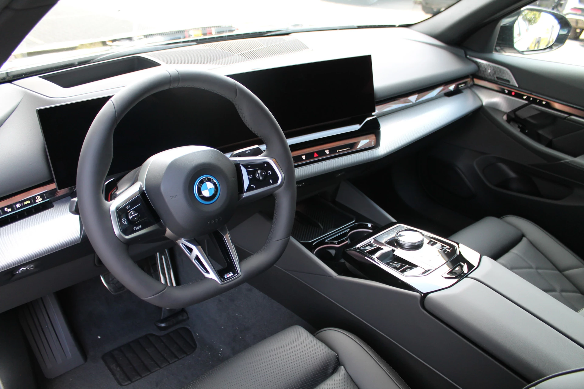 Hoofdafbeelding BMW i5