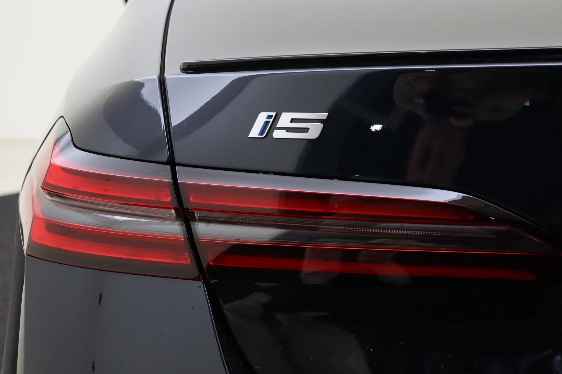 Hoofdafbeelding BMW i5