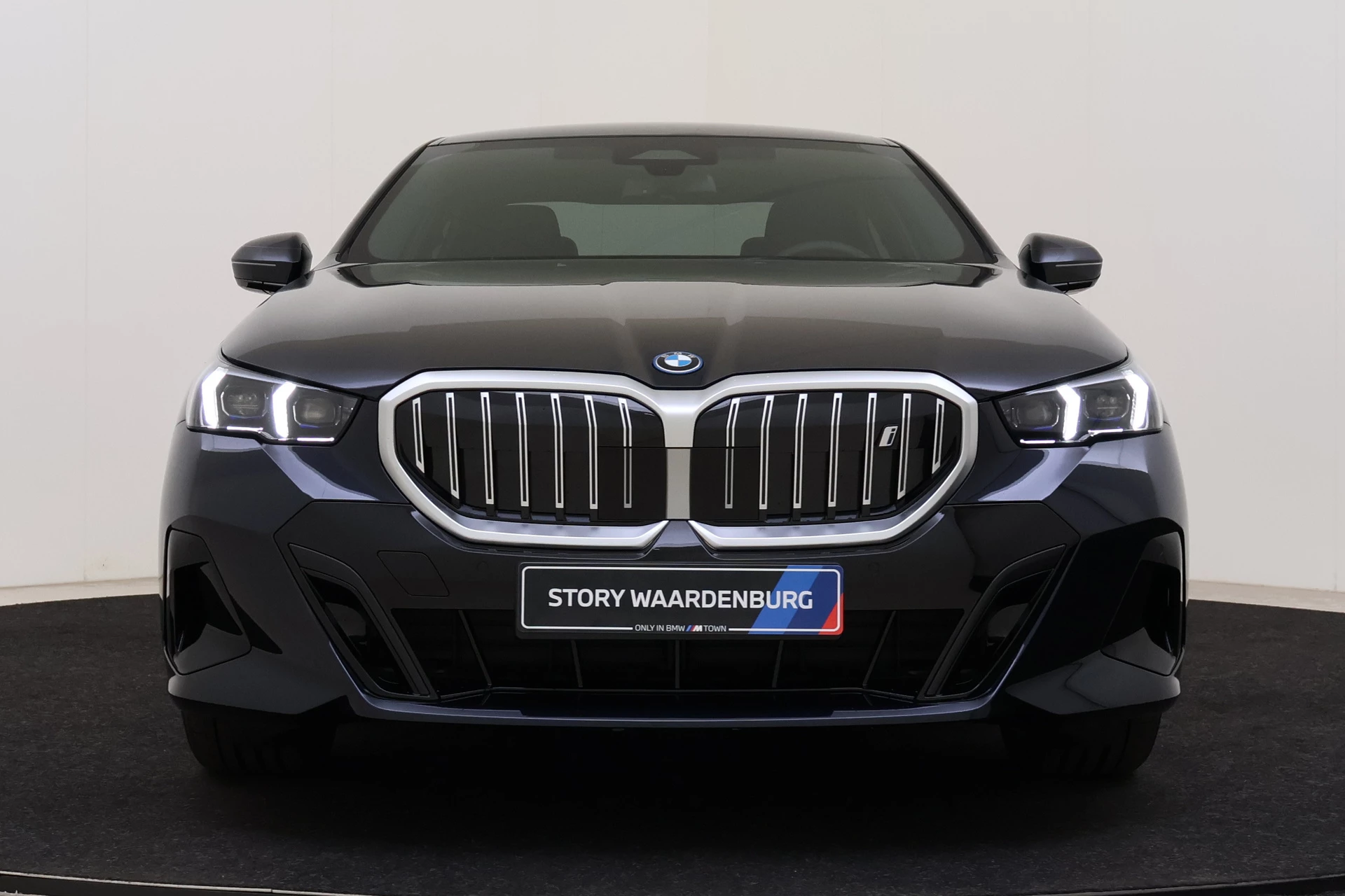 Hoofdafbeelding BMW i5