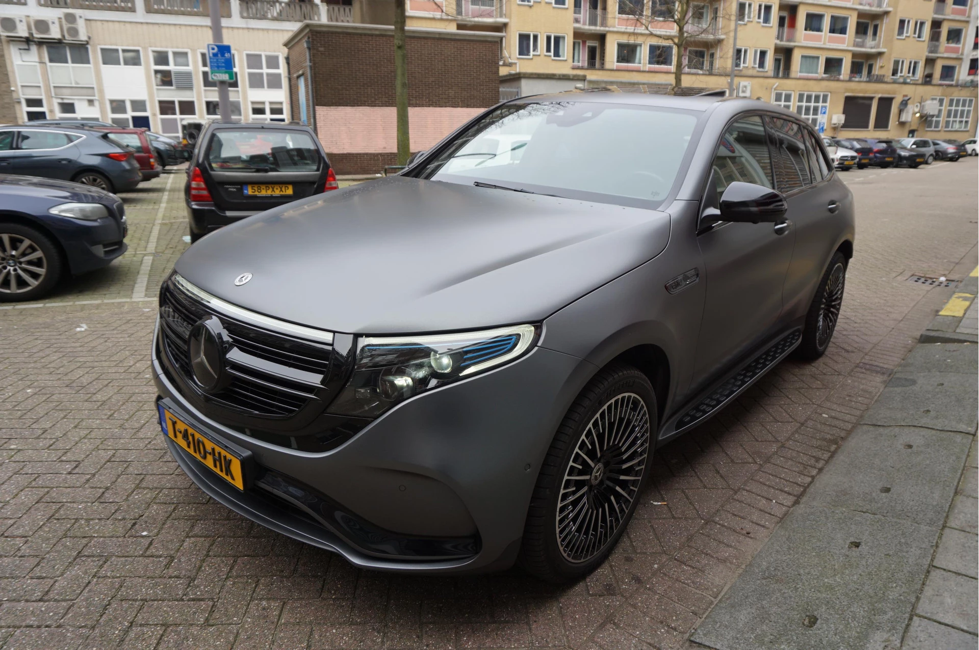 Hoofdafbeelding Mercedes-Benz EQC