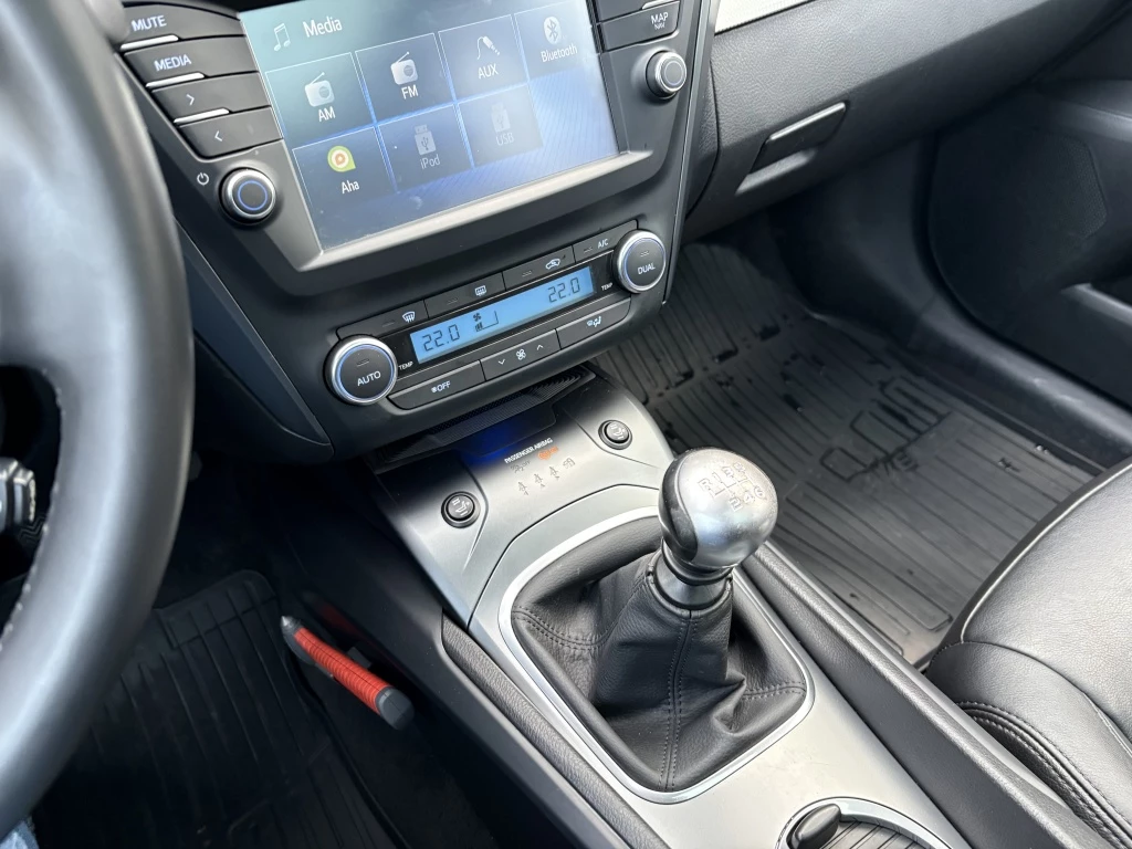 Hoofdafbeelding Toyota Avensis