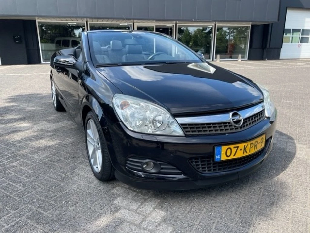 Hoofdafbeelding Opel Cabrio