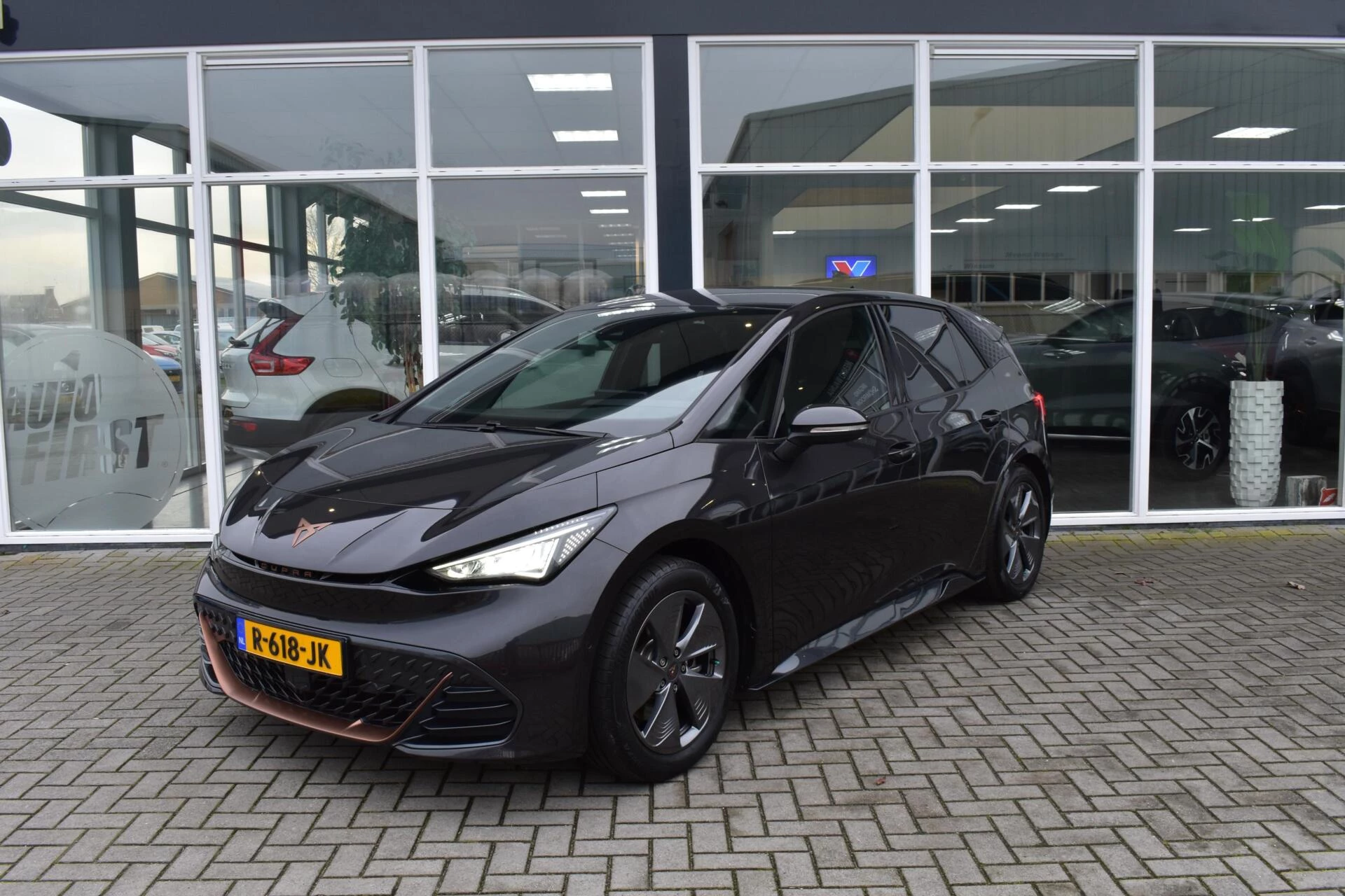 Hoofdafbeelding CUPRA Born