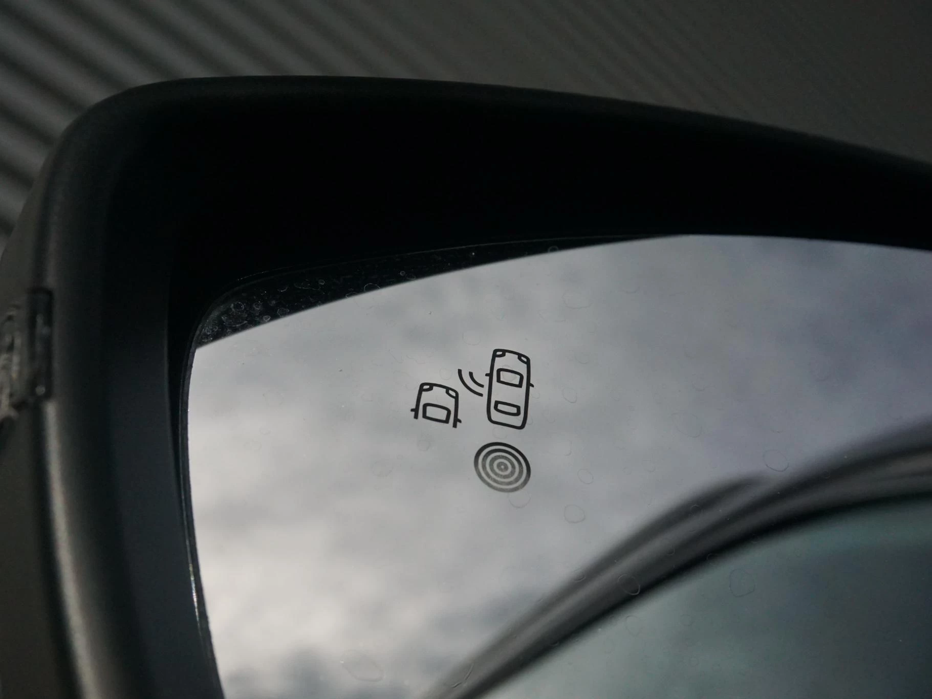 Hoofdafbeelding Peugeot e-2008